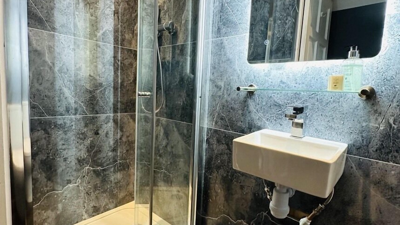 Photo of Bedroom in Newington