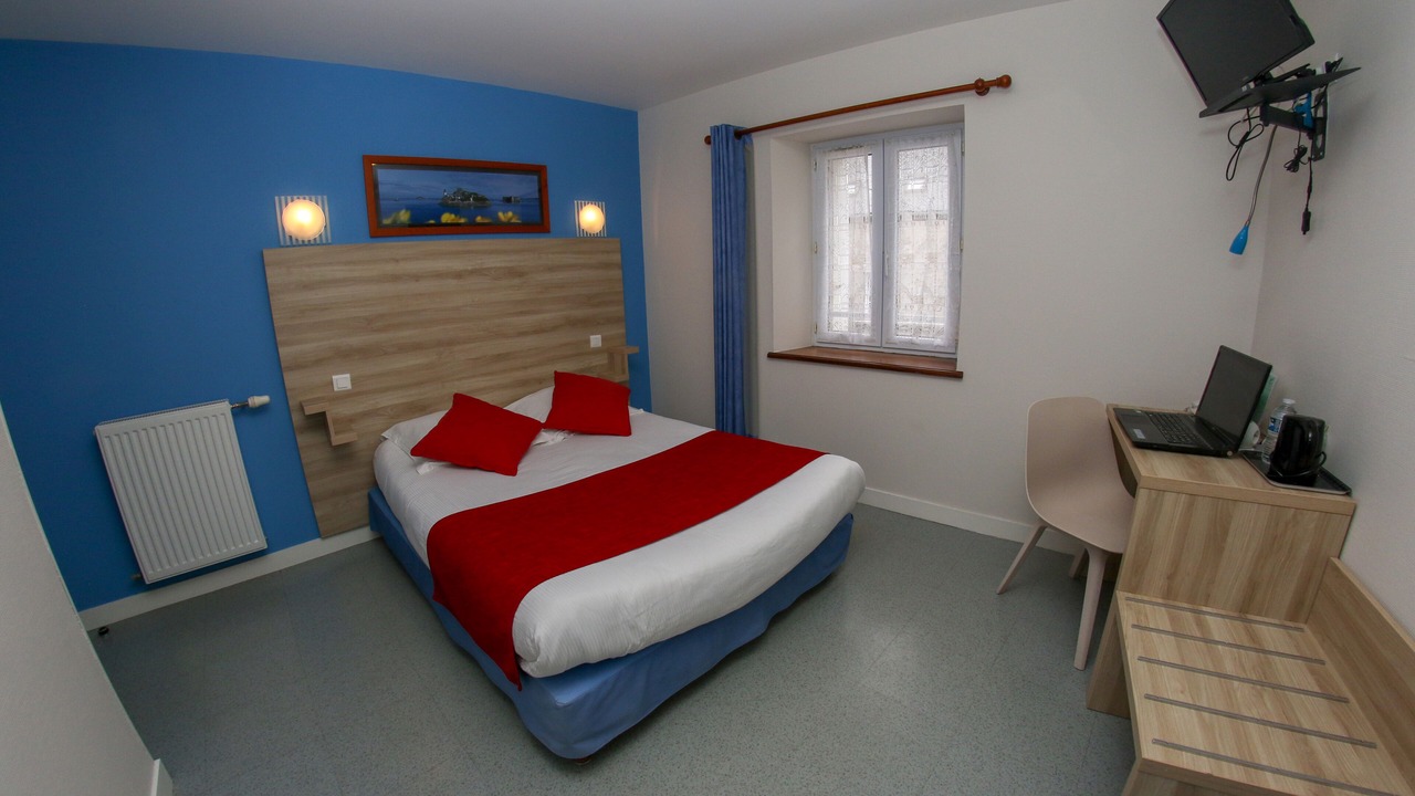 Photo of Bedroom in Saint-Pol-de-Leon