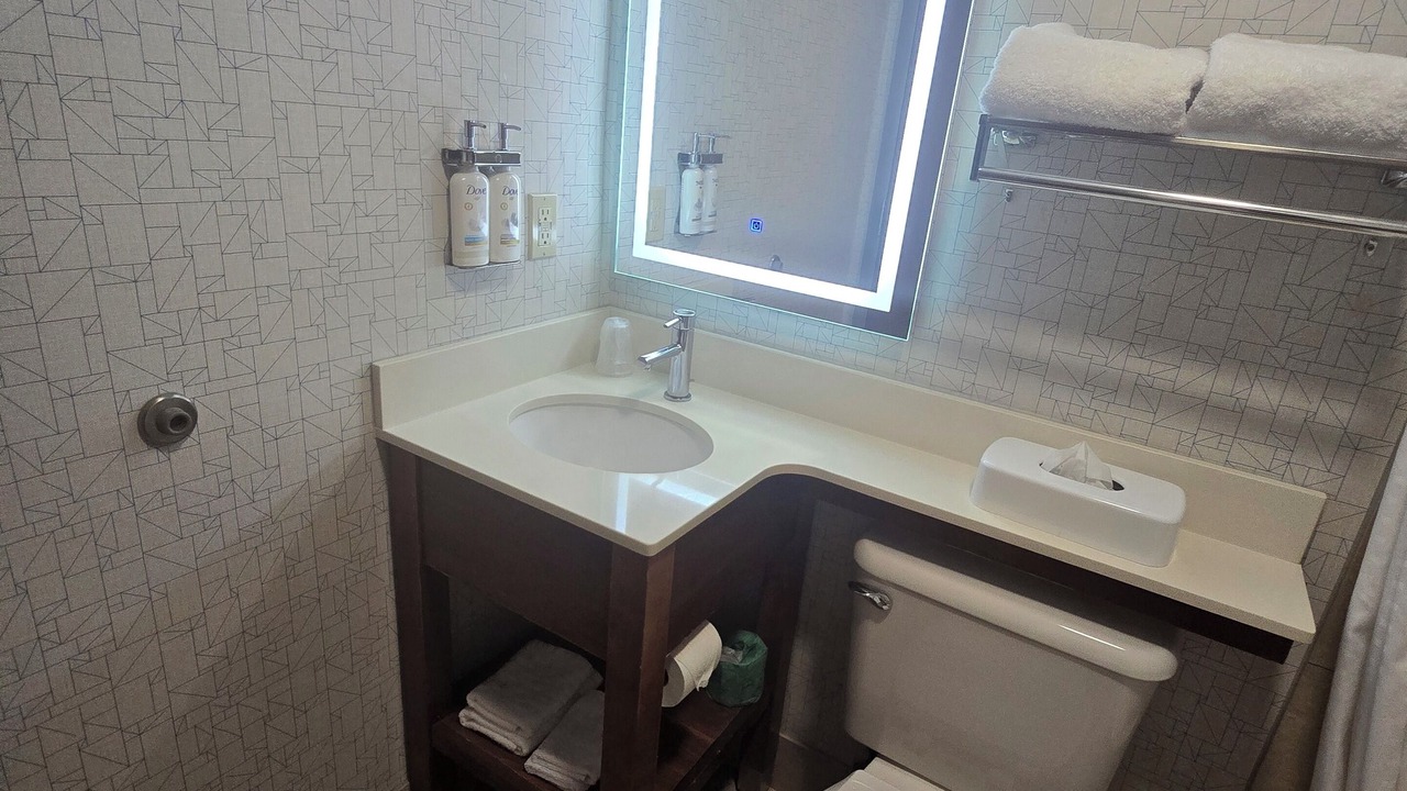 Photo of Bathroom in Flower Hill