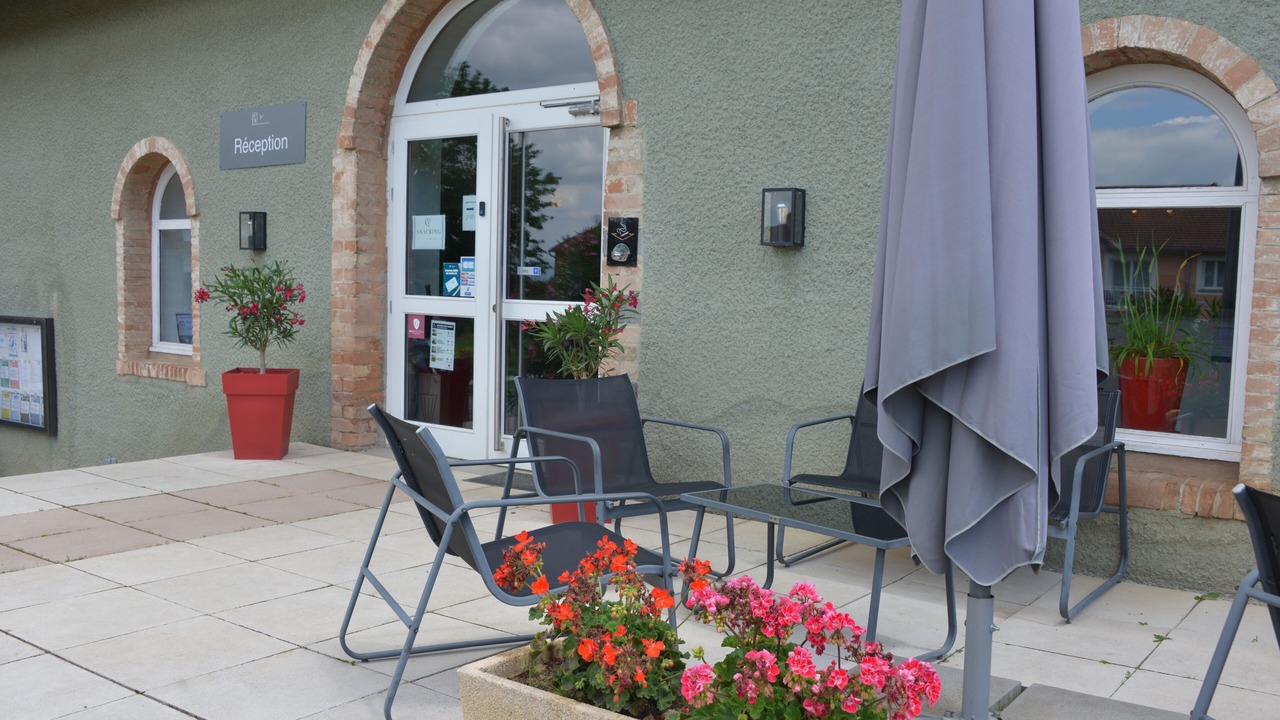 Photo of Others in Albon