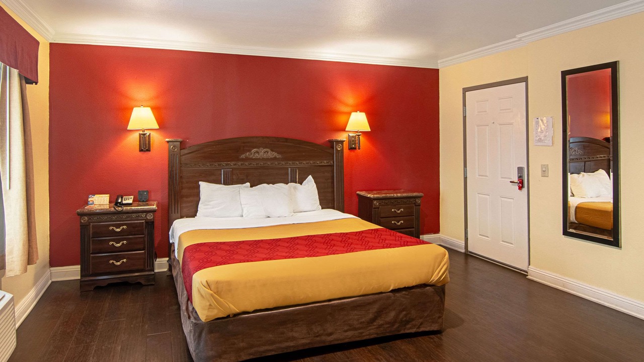 Photo of Bedroom in Circle Area