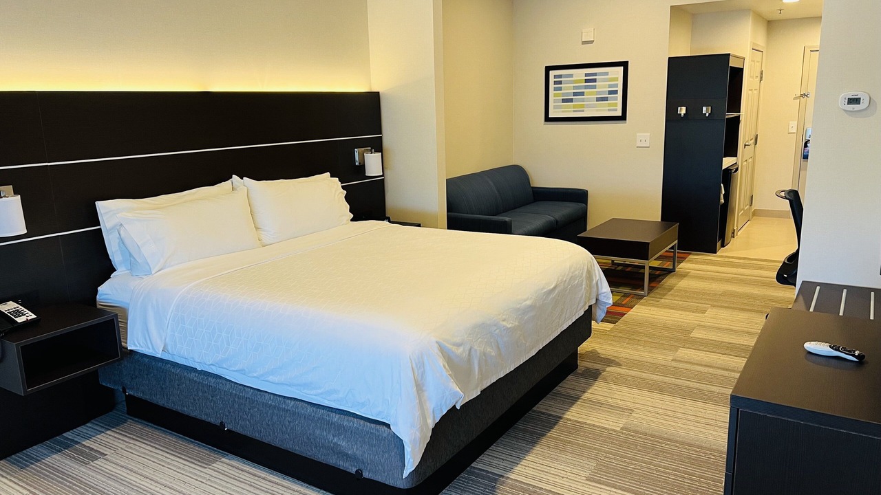 Photo of Bedroom in Salinas