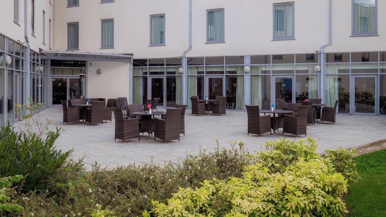 Photo of Outdoor in Tea Green