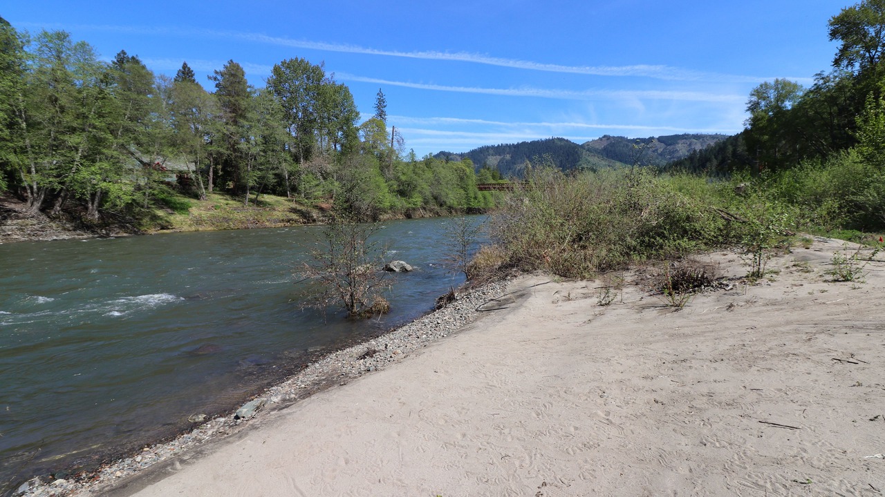 Photo of Others in Grants Pass