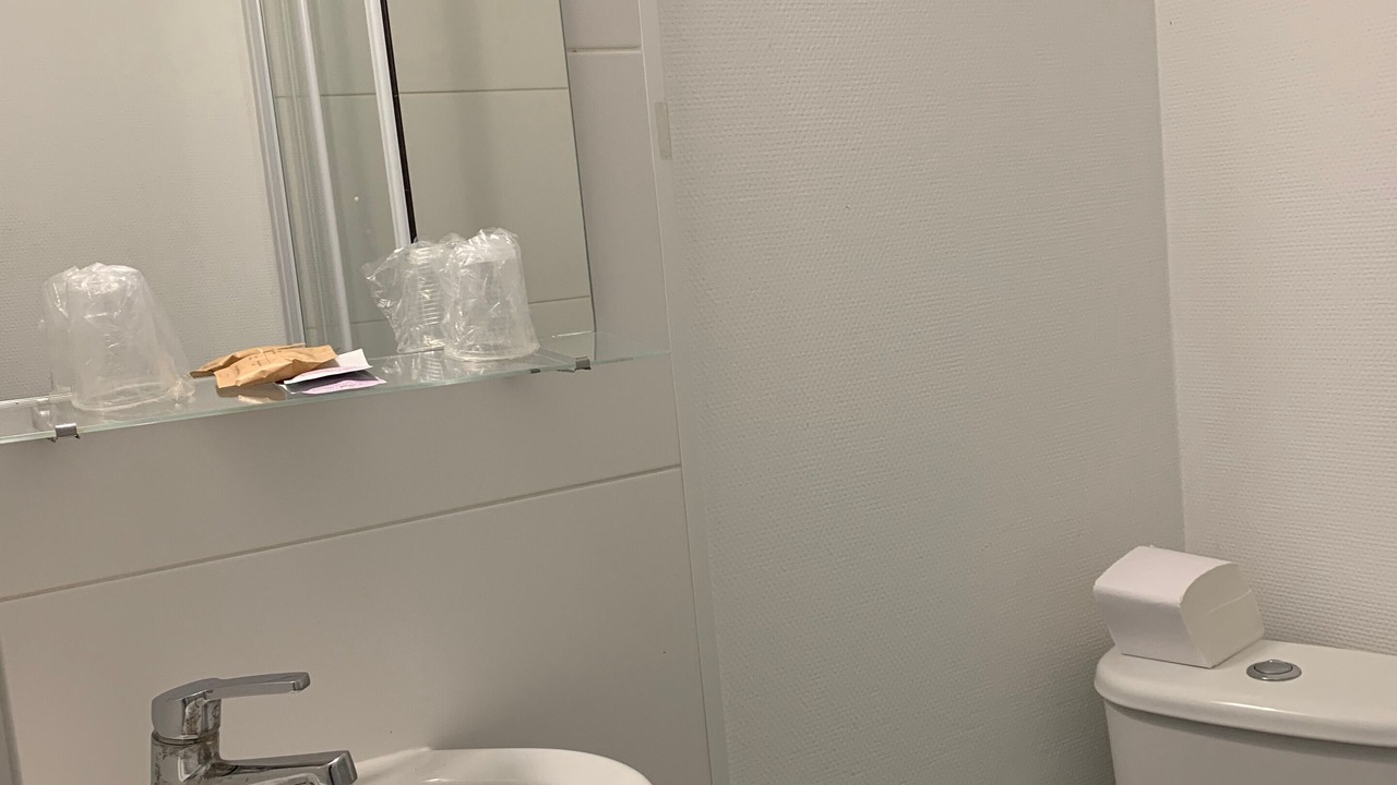 Photo of Bathroom in Rouen City Centre