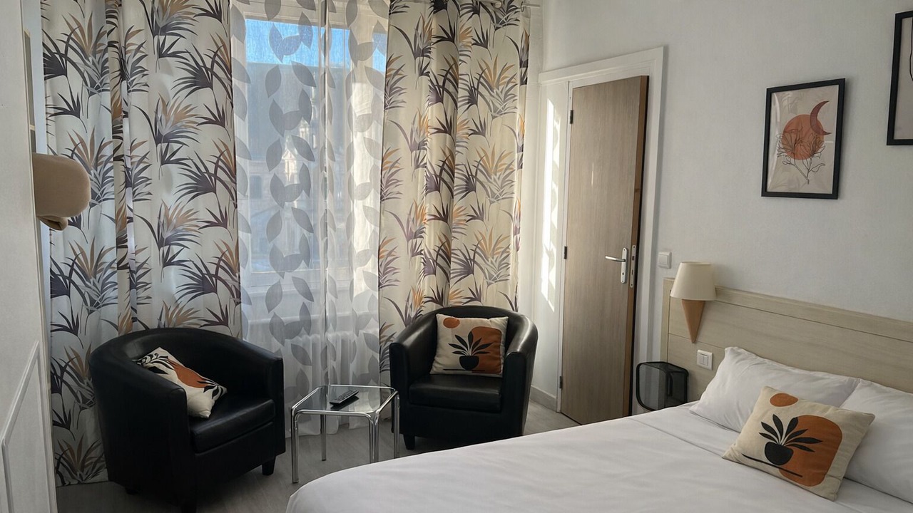 Photo of Bedroom in Rouen City Centre