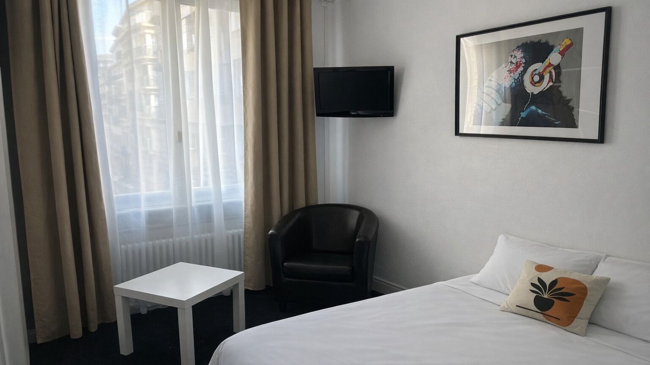 Photo of Bedroom in Rouen City Centre
