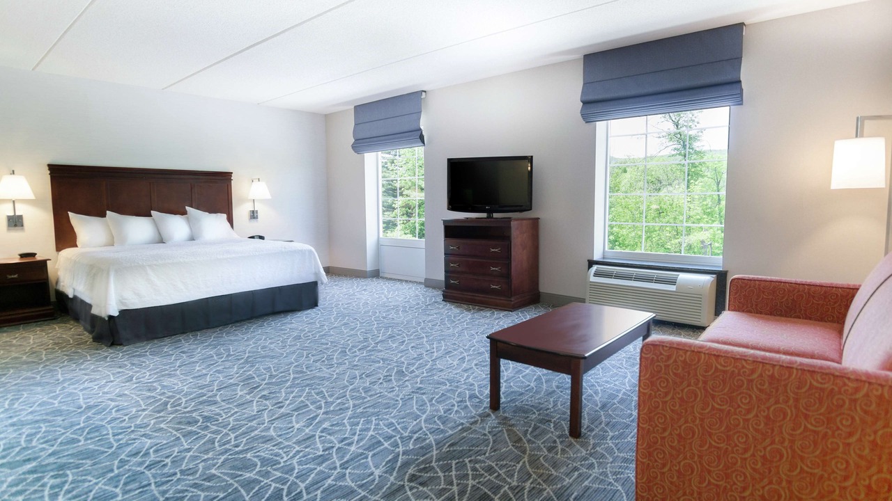 Photo of Bedroom in Lenox