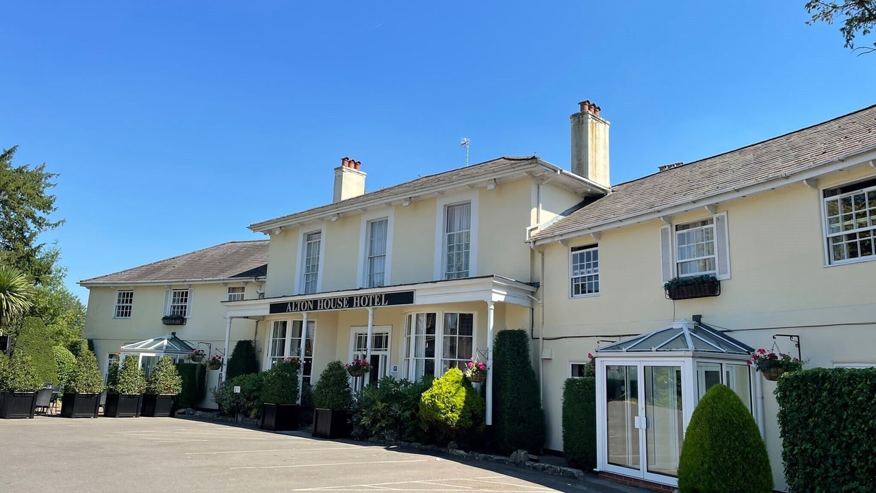 Photo of Outdoor in Alton