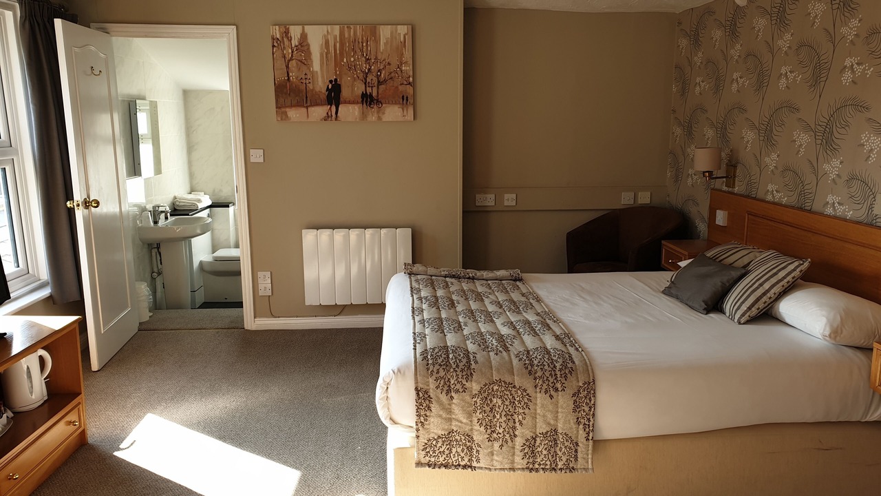 Photo of Bedroom in Alton