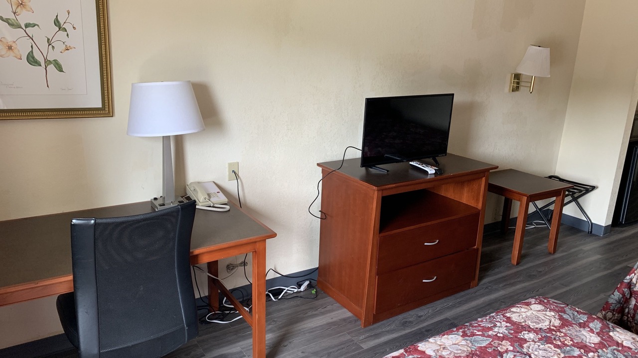 Photo of Livingroom in Amelia Court House