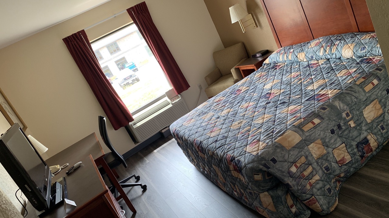 Photo of Bedroom in Amelia Court House