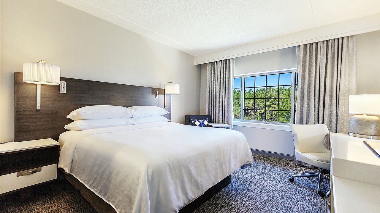 Photo of Bedroom in Deerwood