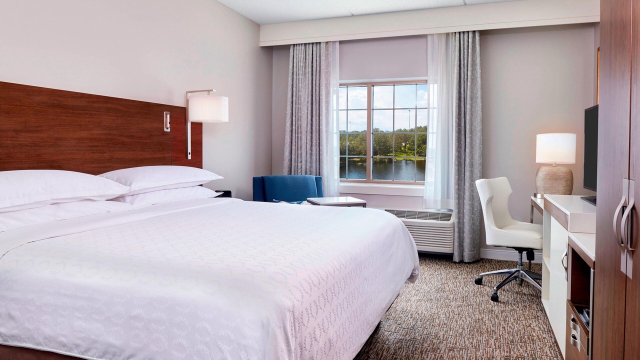 Photo of Bedroom in Deerwood