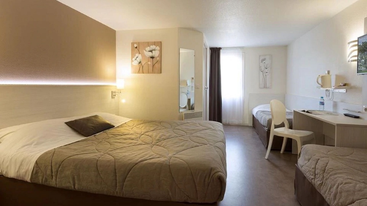 Photo of Bedroom in Saint-Saturnin