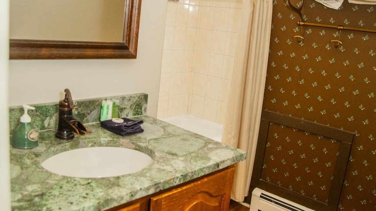 Photo of Bathroom in Glen Arbor