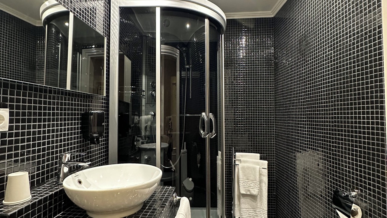 Photo of Bathroom in Zaragoza Old Town