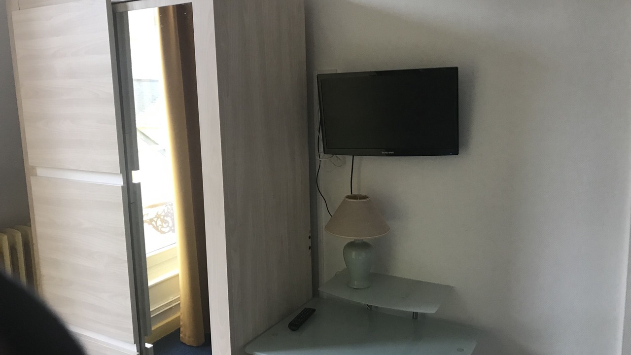 Photo of Bedroom in Charleville-Mezieres