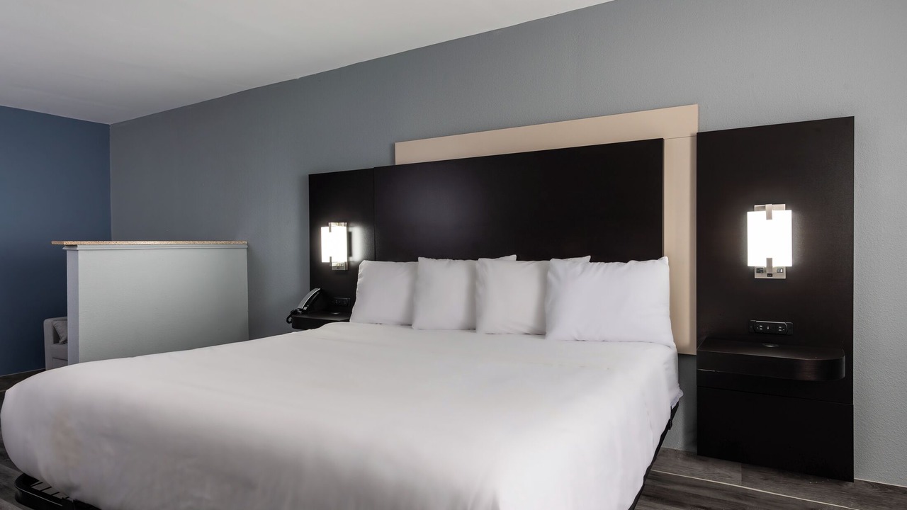 Photo of Bedroom in Forest Park