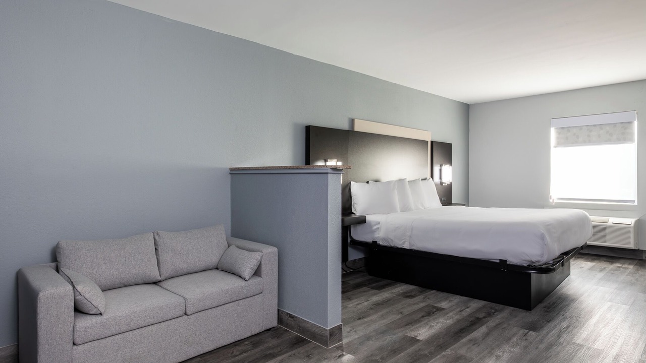 Photo of Bedroom in Forest Park