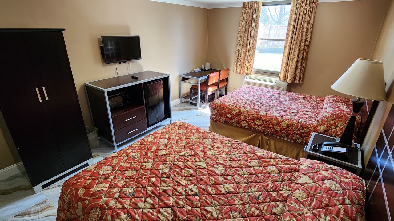 Photo of Bedroom in Elmwood Park