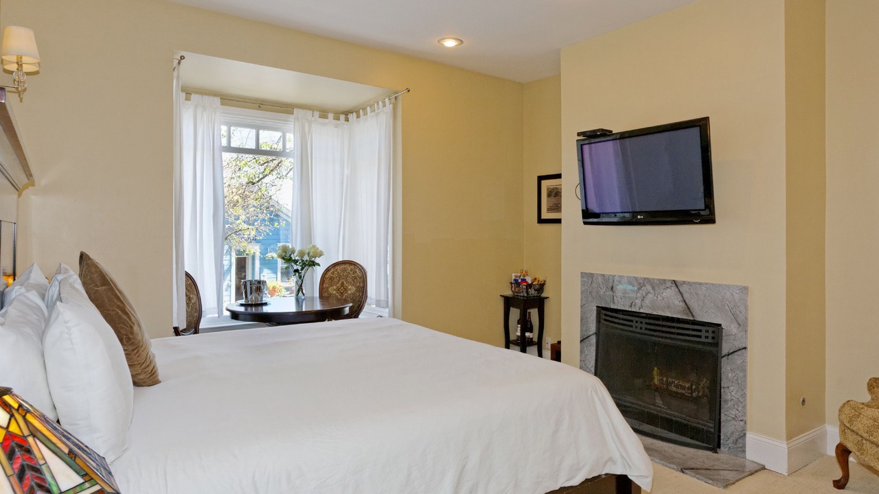 Photo of Bedroom in Sausalito