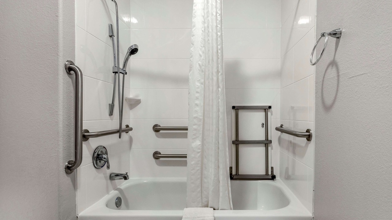Photo of Bathroom in Oakdale