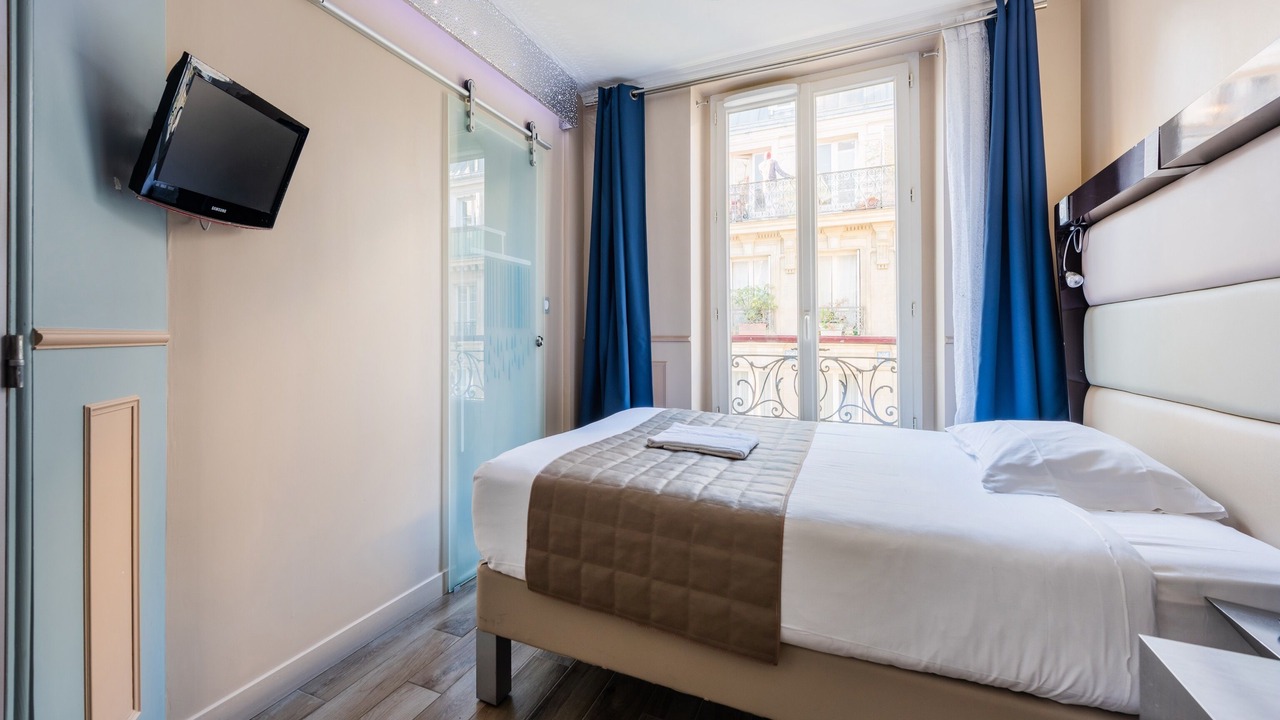 Photo of Bedroom in Porte-Saint-Martin