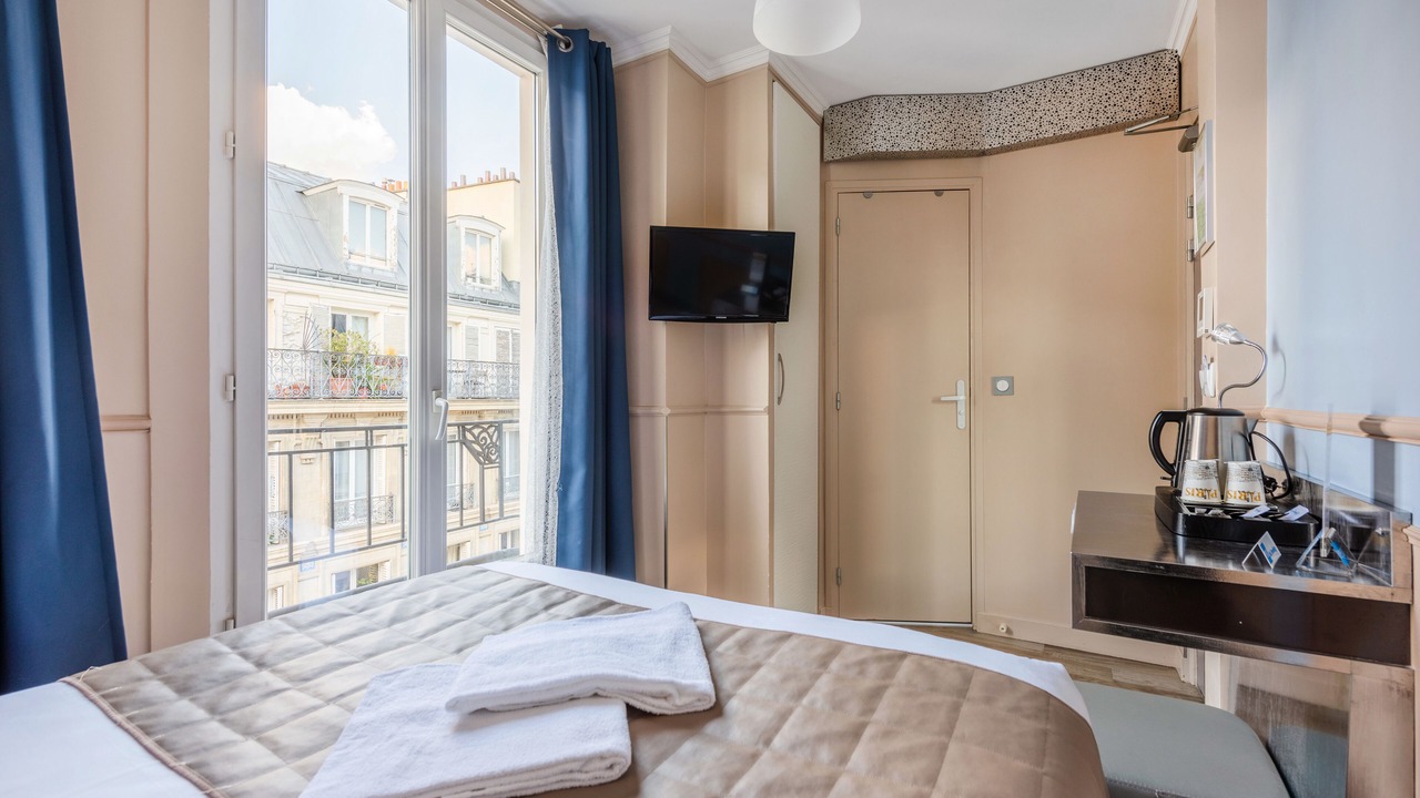 Photo of Bedroom in Porte-Saint-Martin