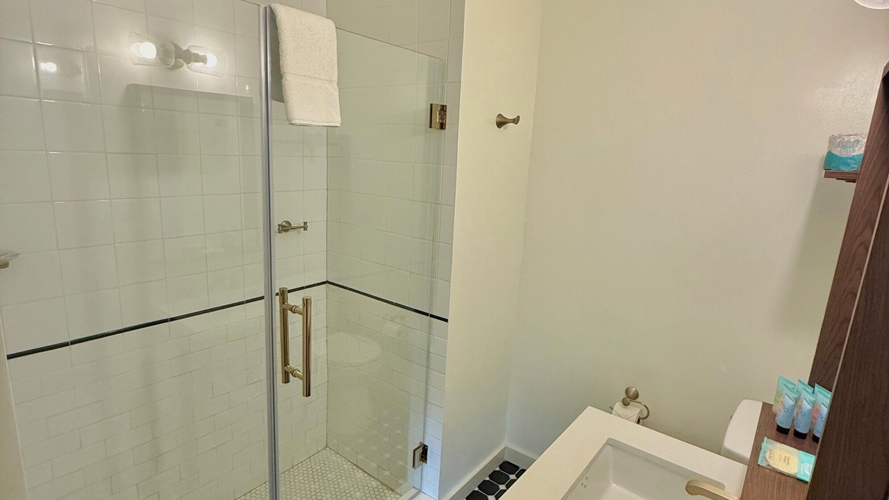 Photo of Bathroom in Manitou Springs Historic District