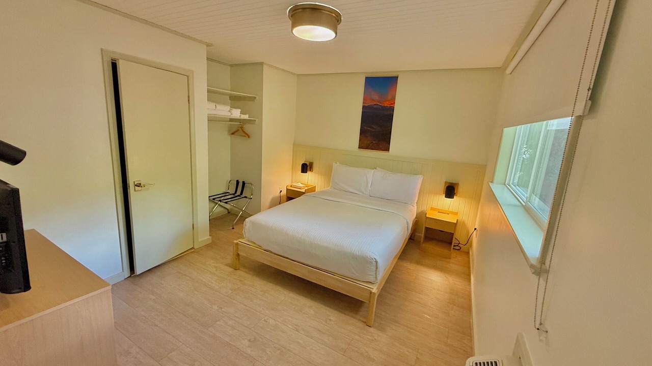 Photo of Bedroom in Manitou Springs Historic District
