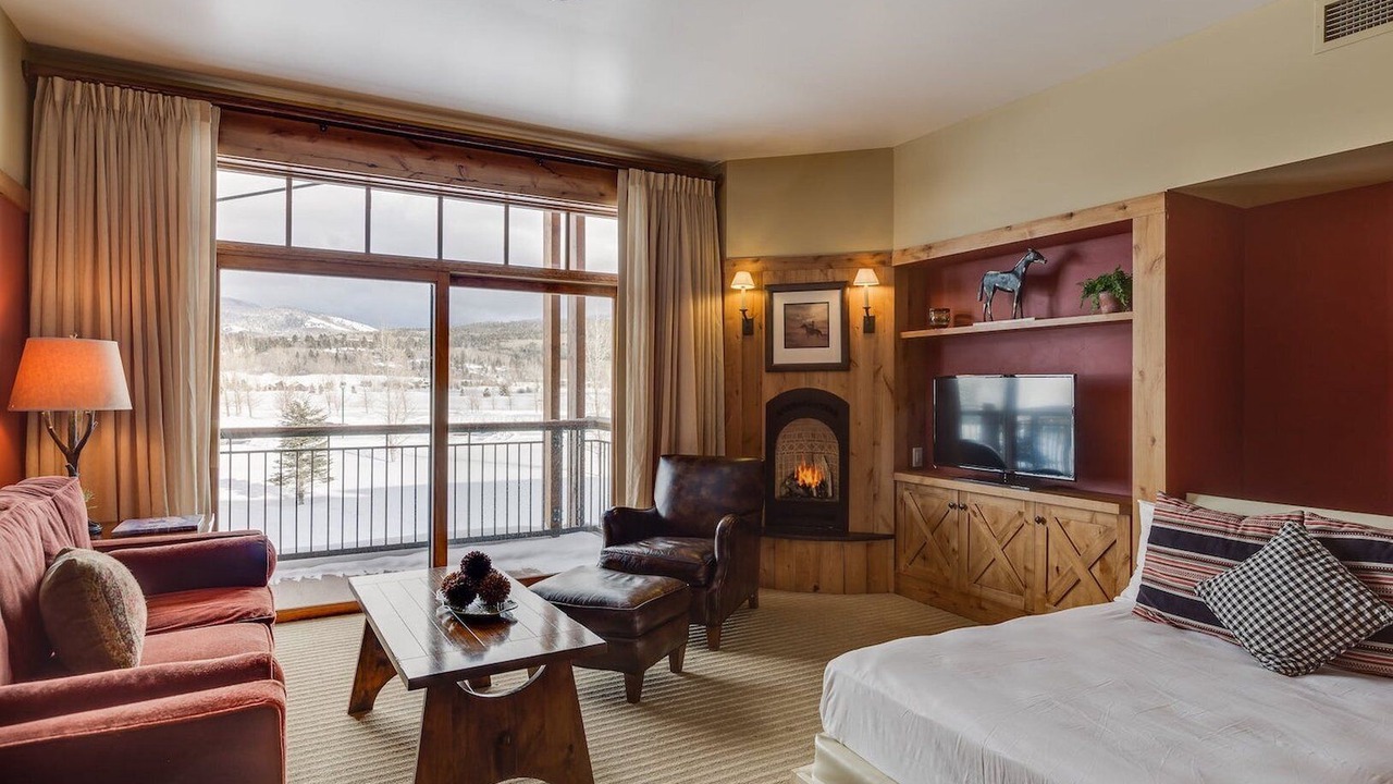 Photo of Others in Victor