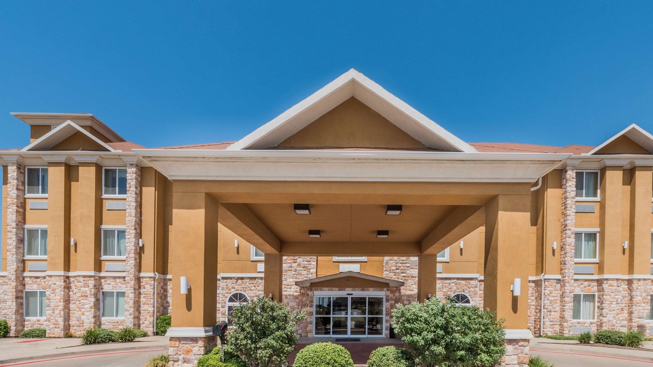 Photo of Buildings in Cleburne