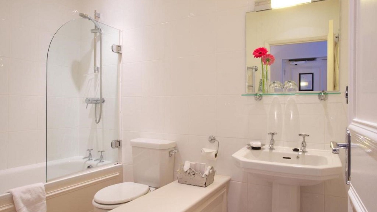 Photo of Bathroom in Portloe