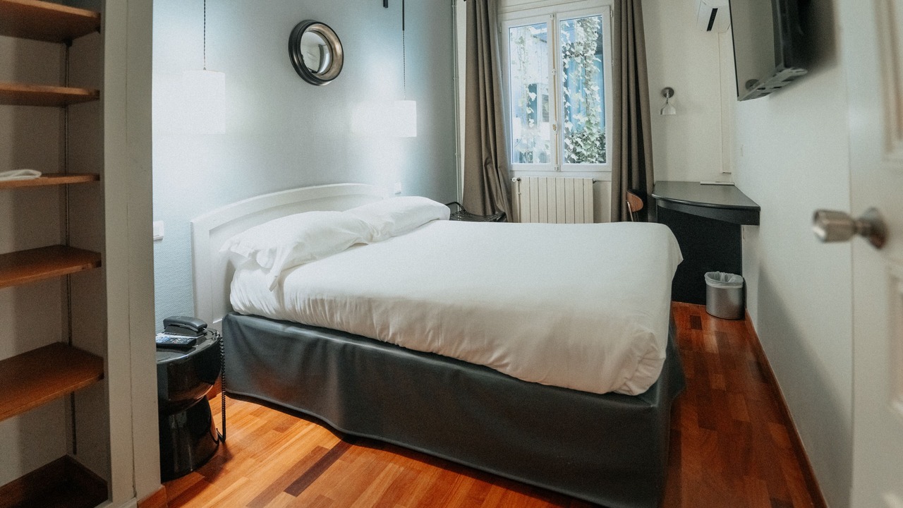 Photo of Bedroom in Toulouse City-Centre