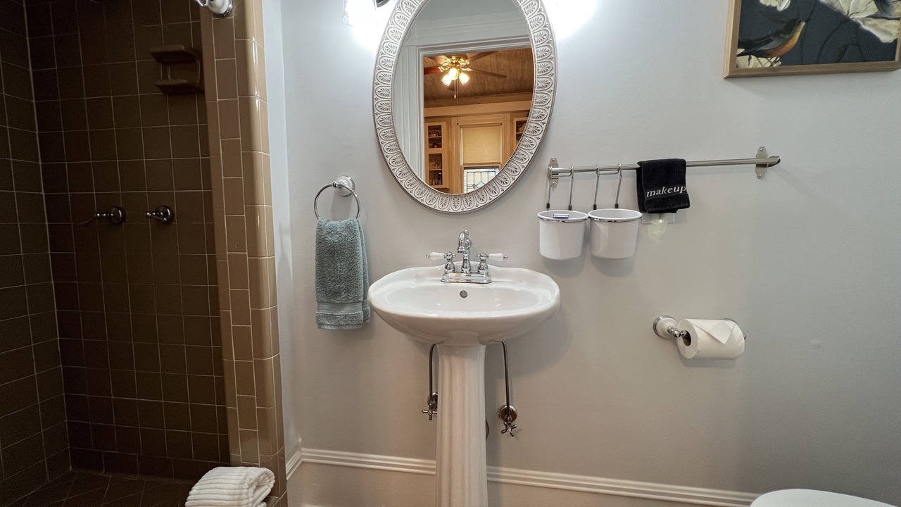 Photo of Bathroom in Arsenal