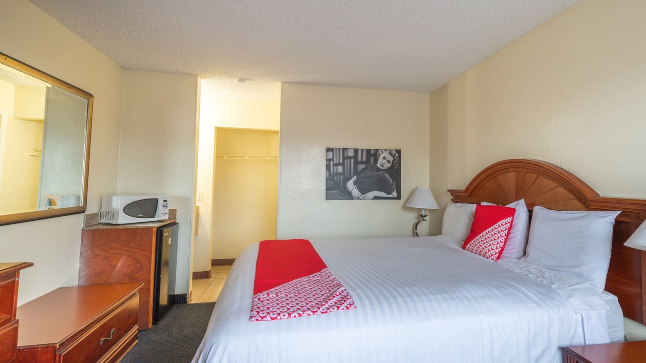 Photo of Bedroom in Lackland Terrace