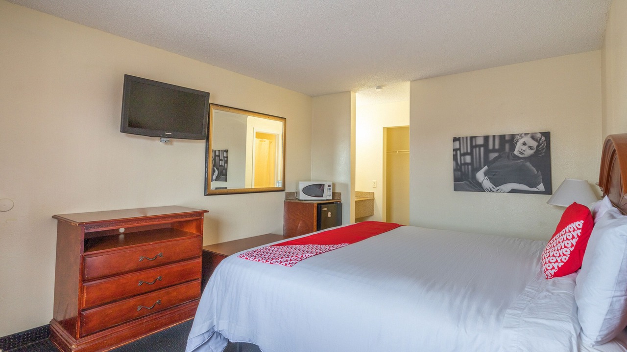 Photo of Bedroom in Lackland Terrace