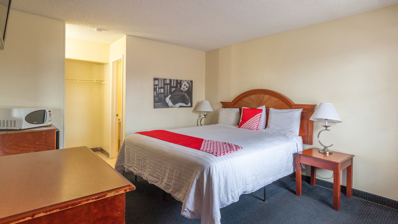 Photo of Bedroom in Lackland Terrace