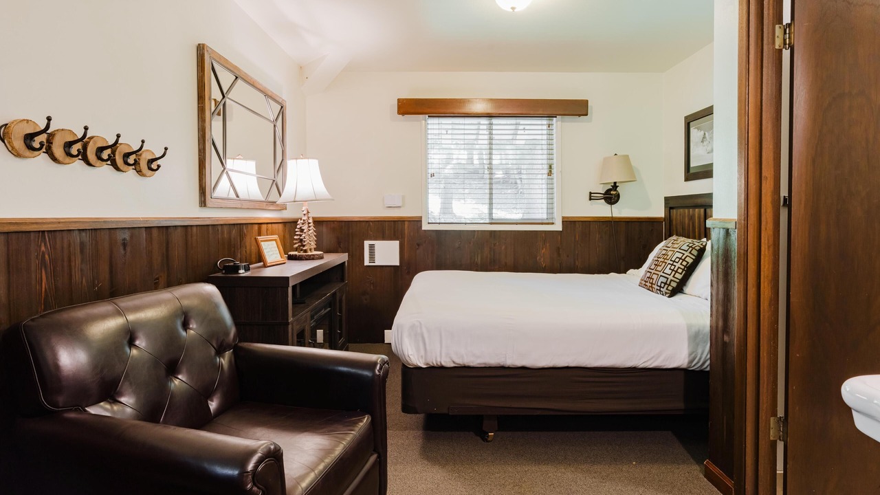 Photo of Bedroom in Enumclaw