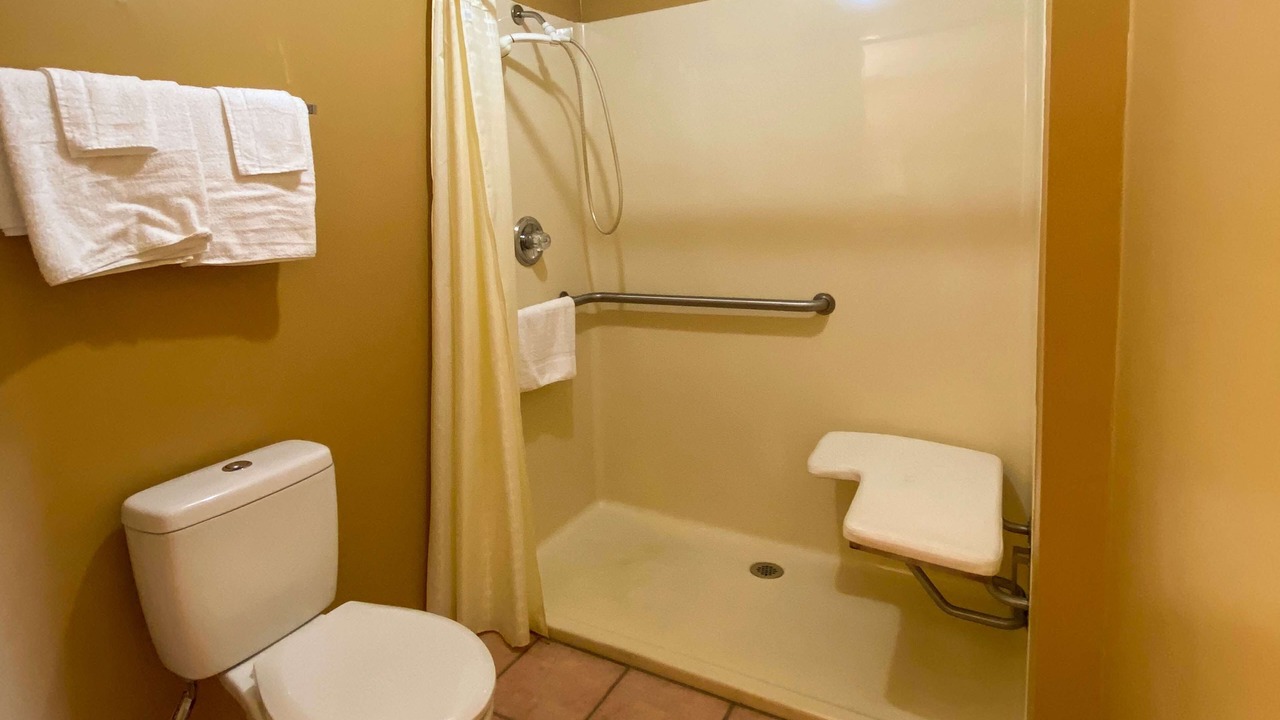 Photo of Bathroom in Fruitvale
