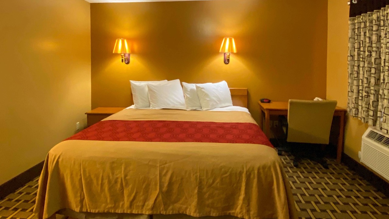 Photo of Bedroom in Fruitvale