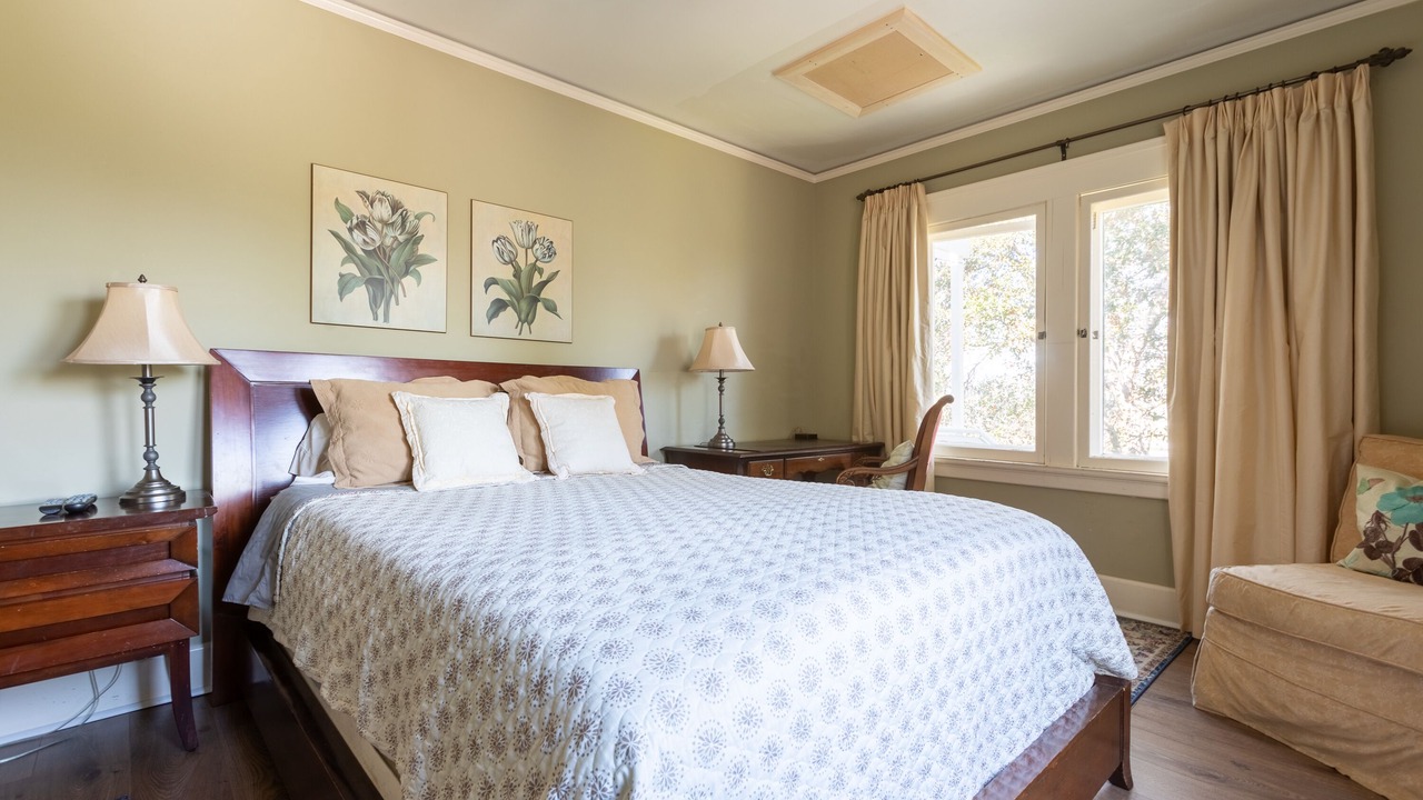 Photo of Bedroom in South Pasadena