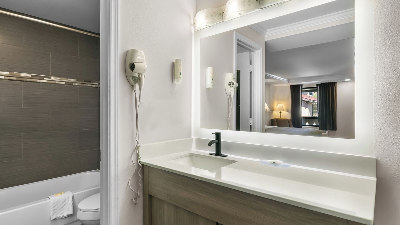 Photo of Others in Helen