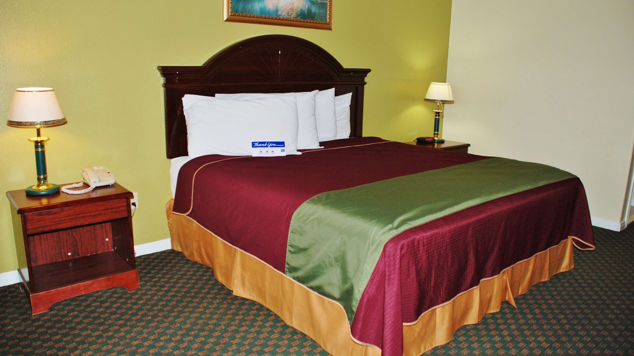 Photo of Bedroom in Hempstead