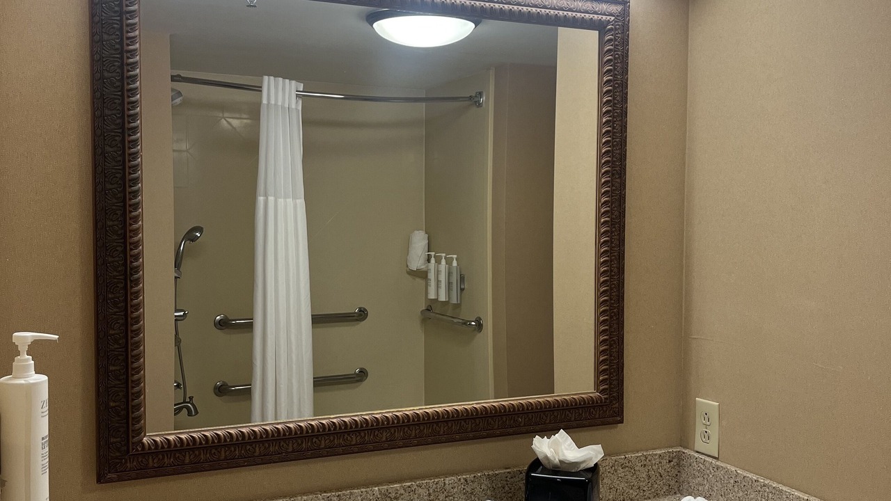 Photo of Bathroom in Murray