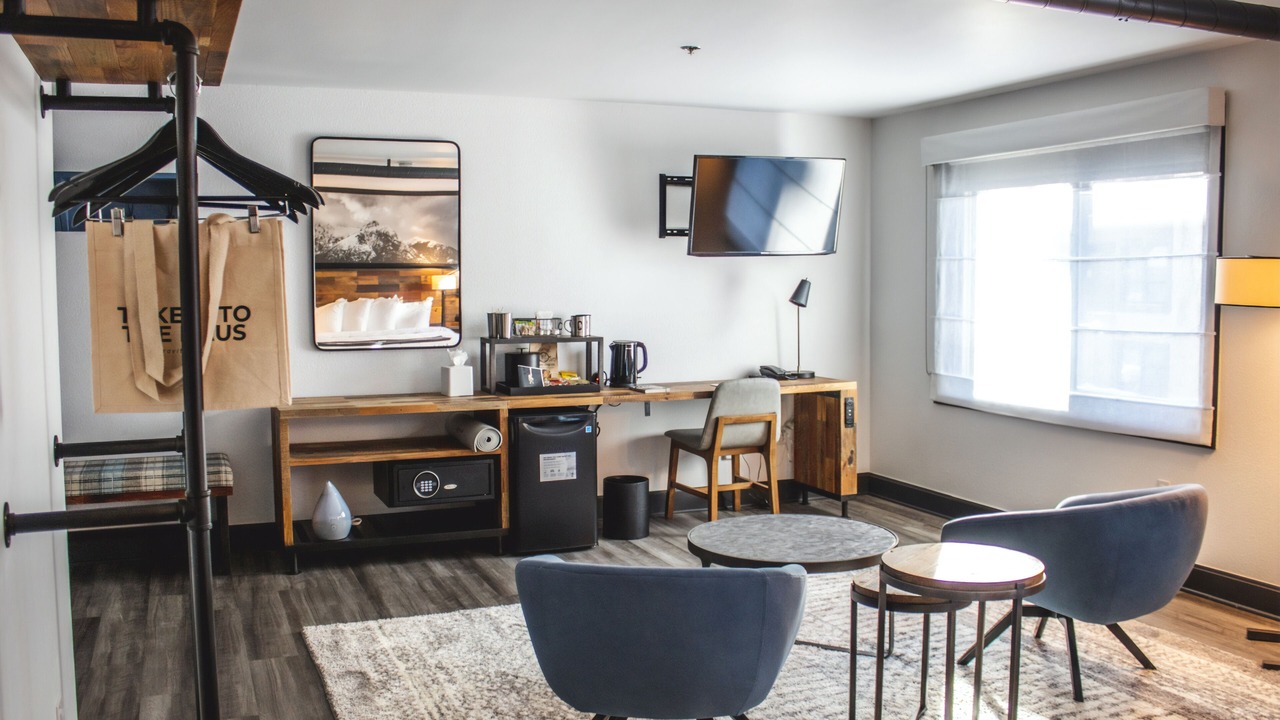Photo of Bedroom in Peak 9