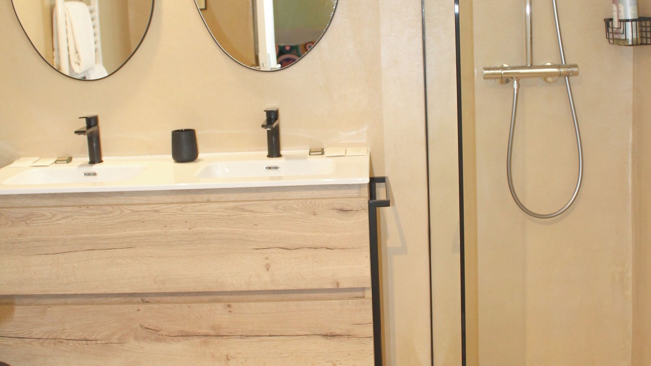 Photo of Bathroom in Biarritz City Centre