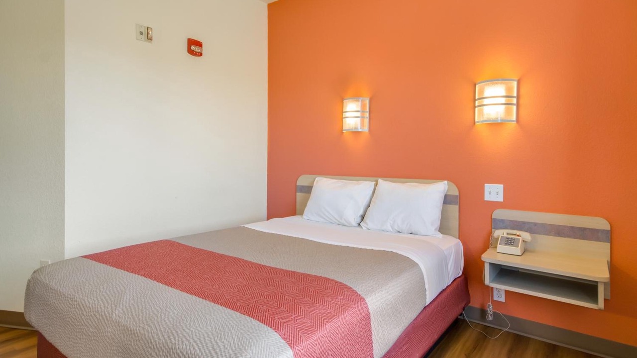 Photo of Bedroom in Lemoore