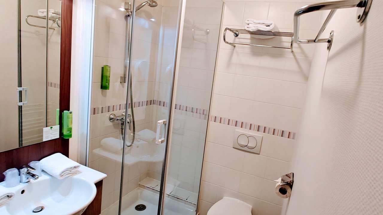 Photo of Bathroom in Lyon City Centre